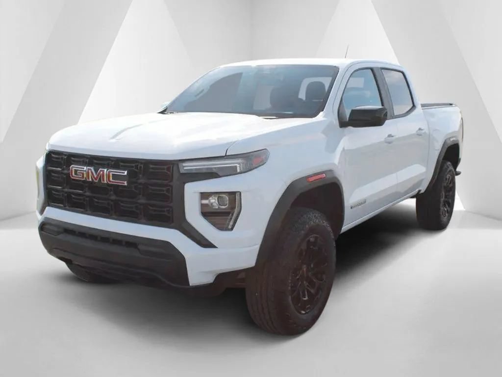 New 2026 GMC Canyon Elevation RWD image 3
