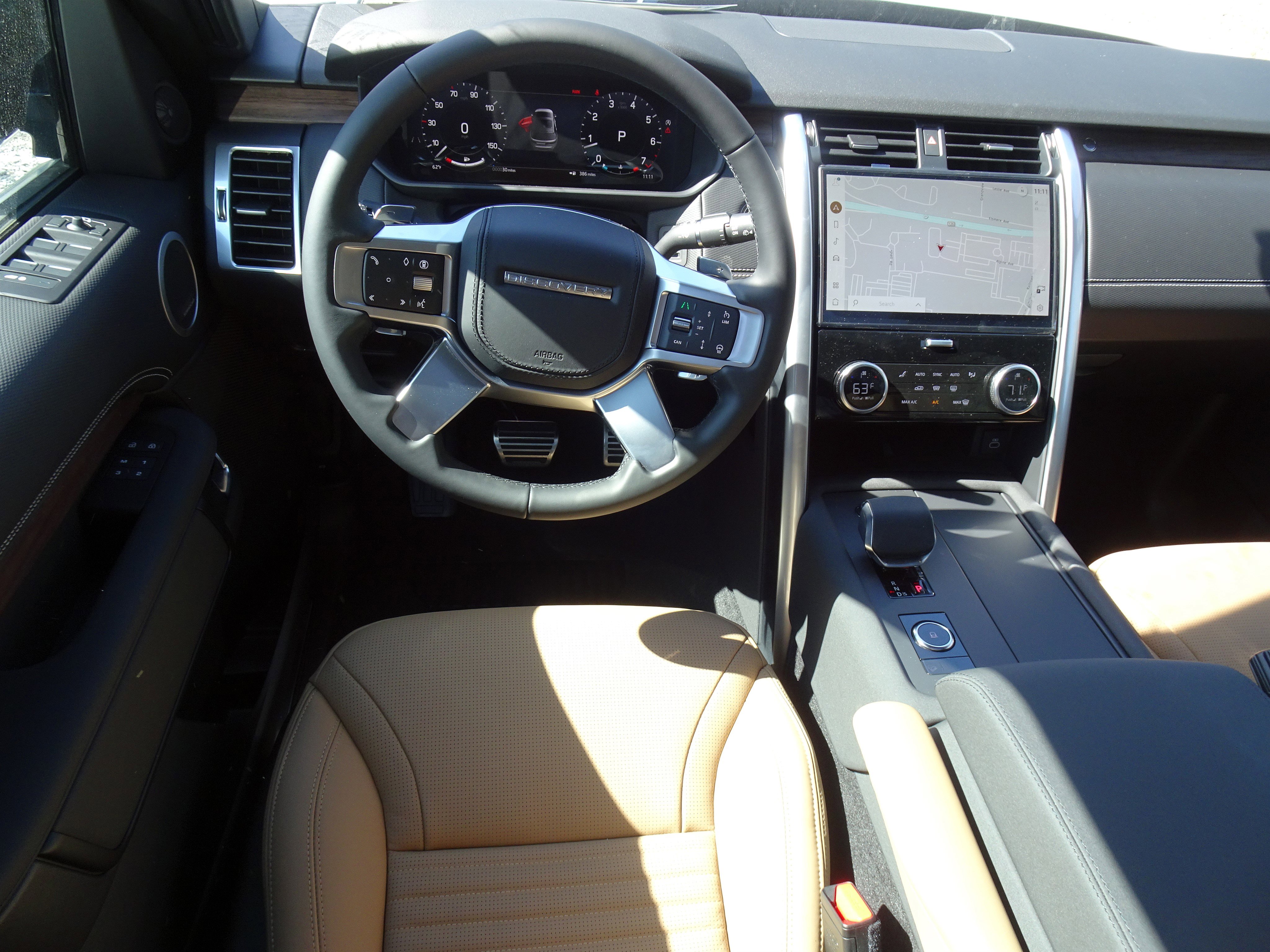 New 2025 Land Rover Discovery Dynamic SE image 20