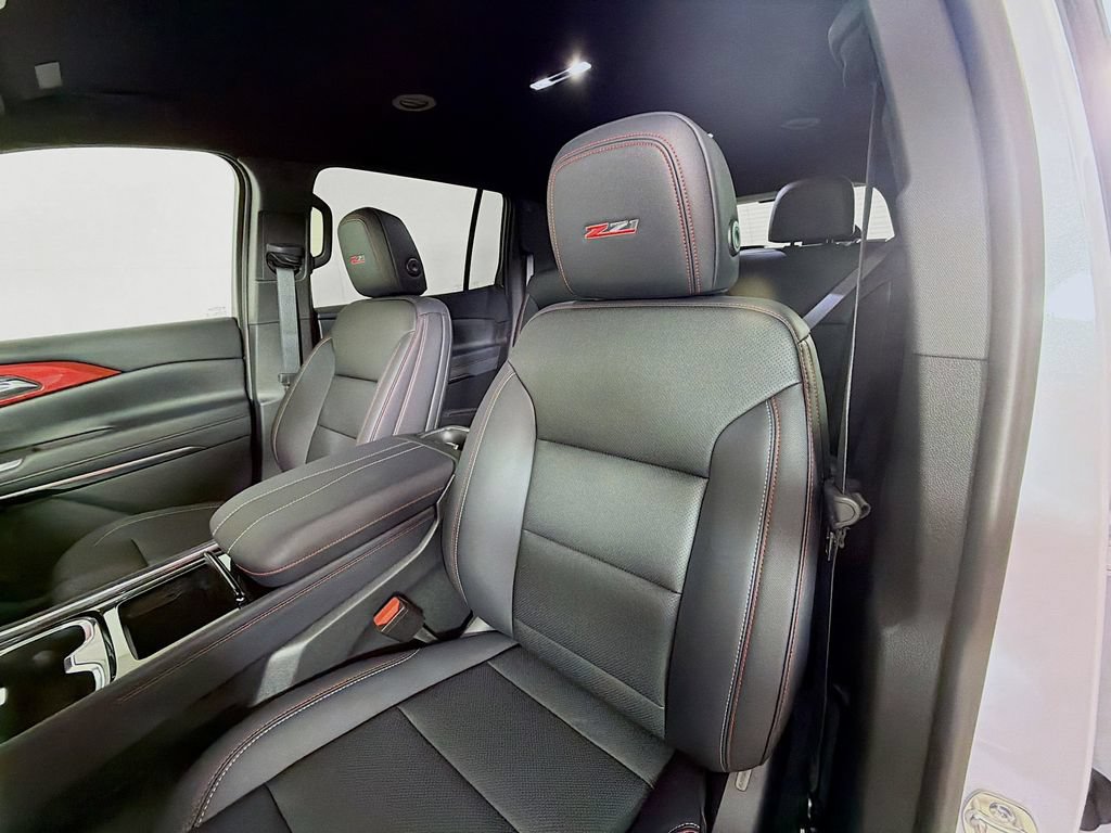 New 2026 Chevrolet Traverse Z71 w/ Enhanced Driving Package AWD/4WD image 11