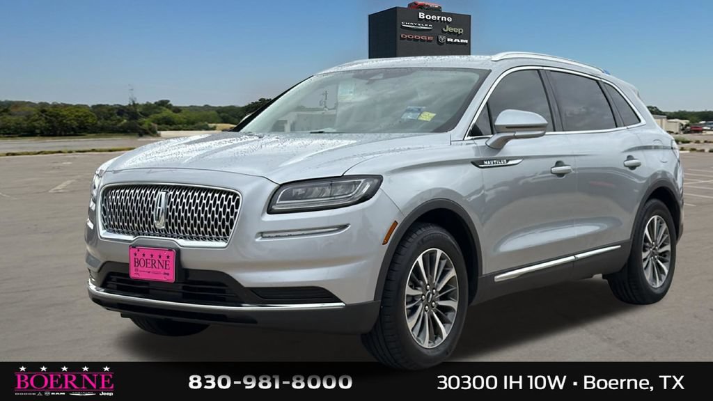 Used 2023 Lincoln Nautilus FWD image 7