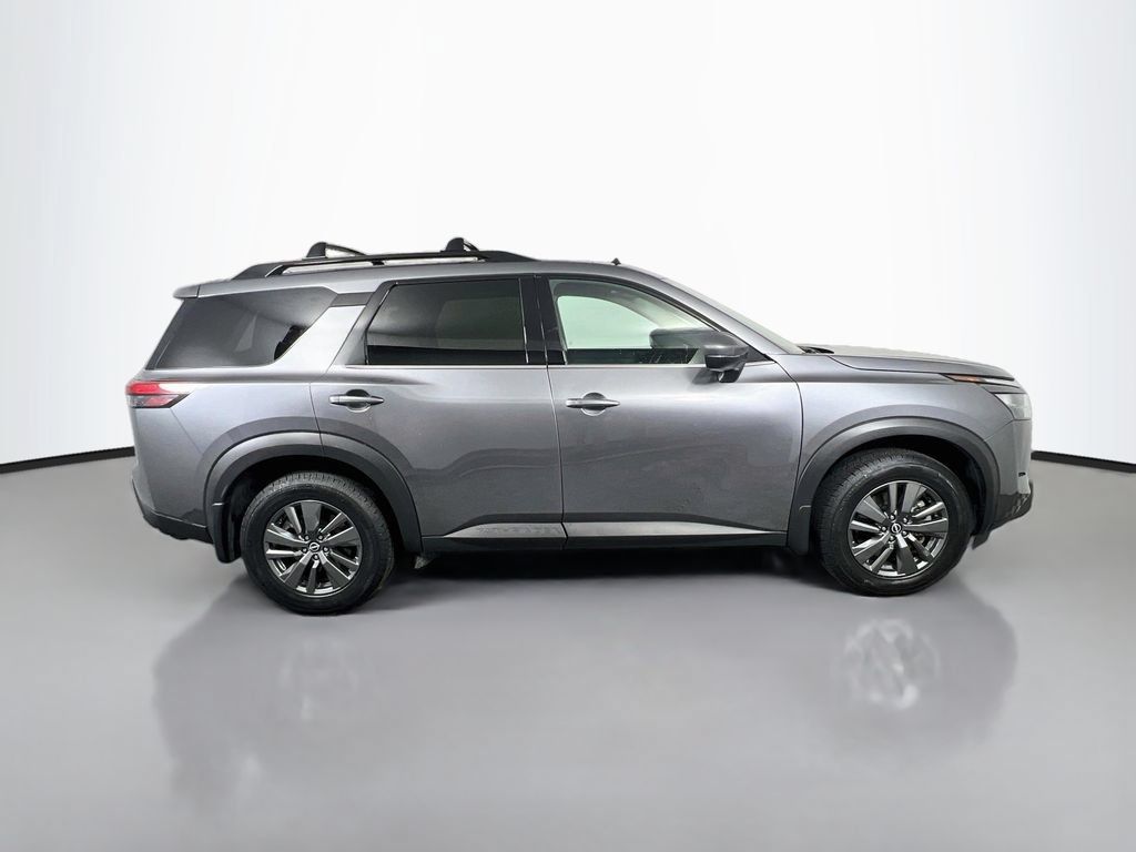 Used 2024 Nissan Pathfinder SV w/ SV Premium Package AWD/4WD image 29