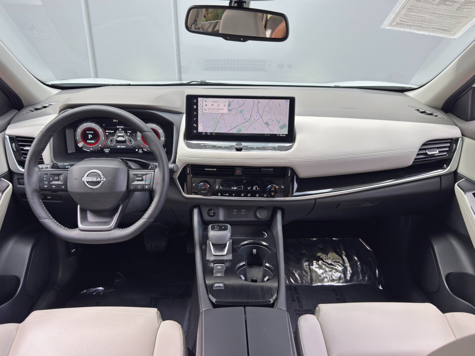 Used 2025 Nissan Rogue SL FWD image 11