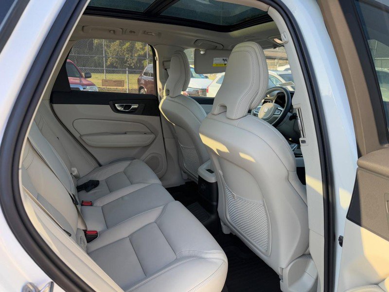New 2026 Volvo XC60 T8 Ultra w/ Climate Package image 5