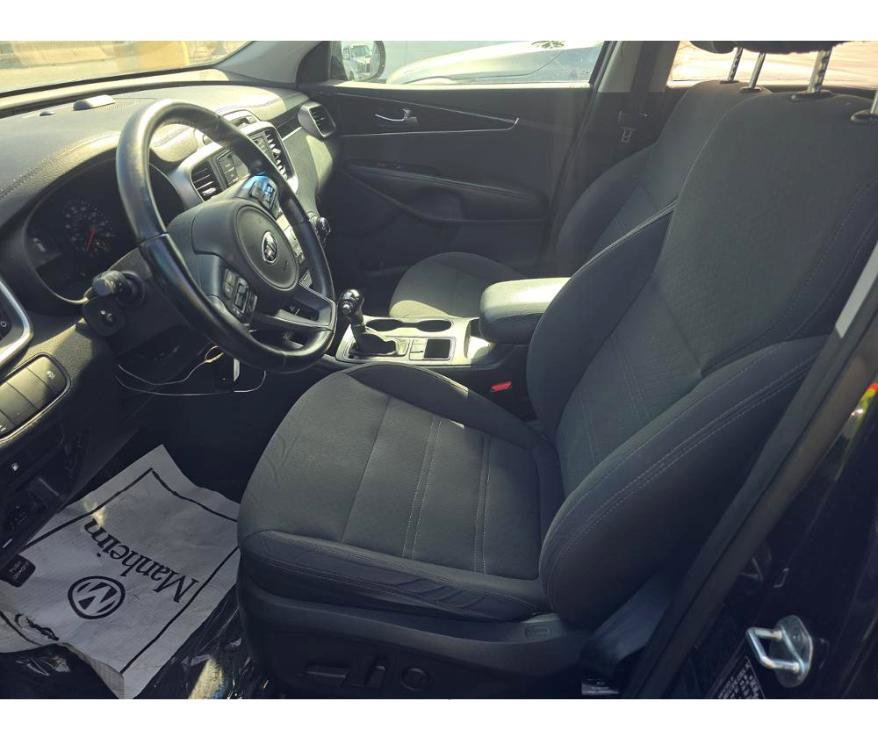 Used 2016 Kia Sorento LX w/ LX Convenience Package image 4