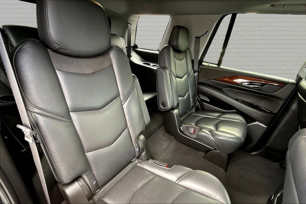 Used 2019 Cadillac Escalade Luxury RWD image 25