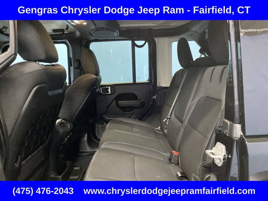 Used 2022 Jeep Wrangler Unlimited Rubicon 4xe w/ Cold Weather Group AWD/4WD image 24