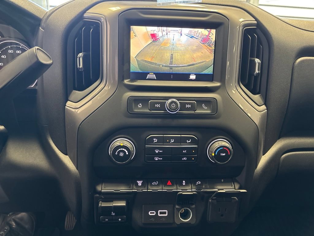 Used 2022 Chevrolet Silverado 2500 Custom w/ Custom Value Package AWD/4WD image 5