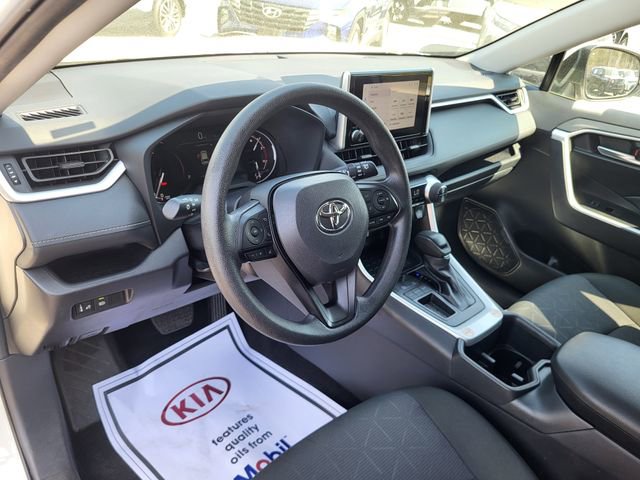 Used 2025 Toyota RAV4 XLE image 10