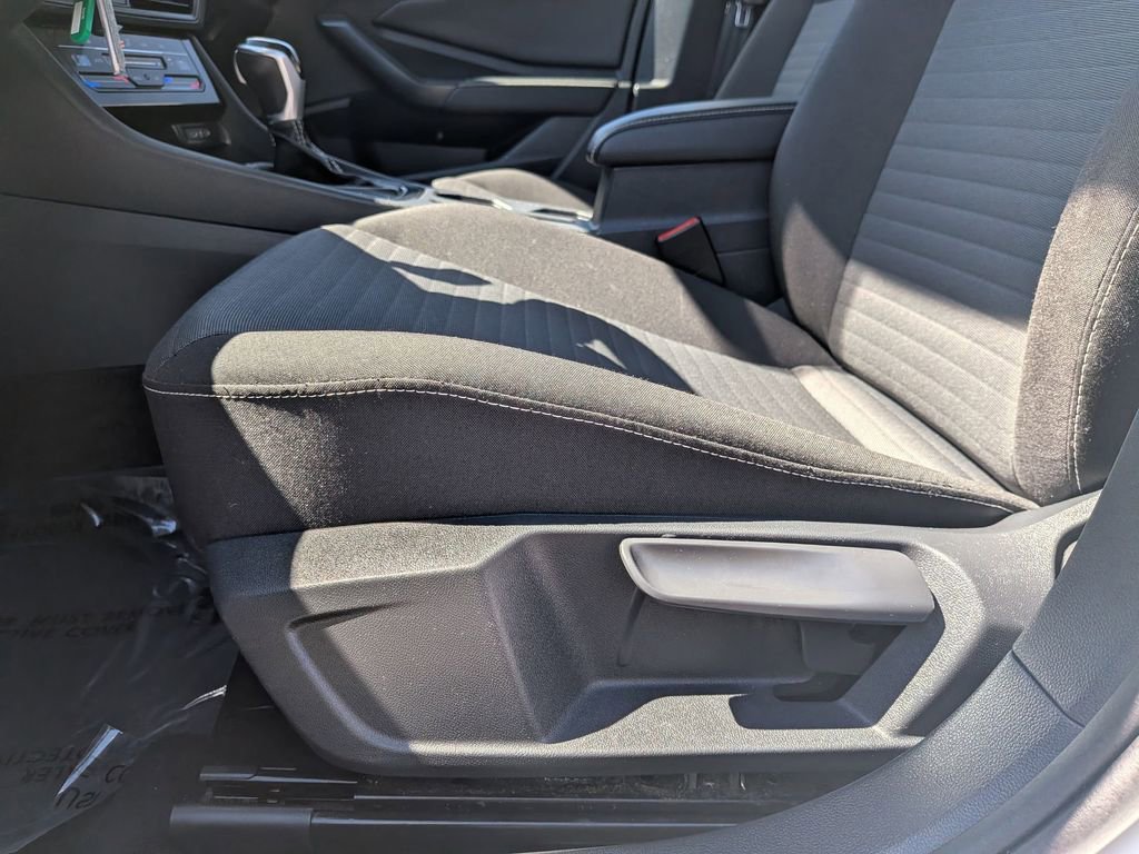 Used 2025 Volkswagen Jetta S image 16