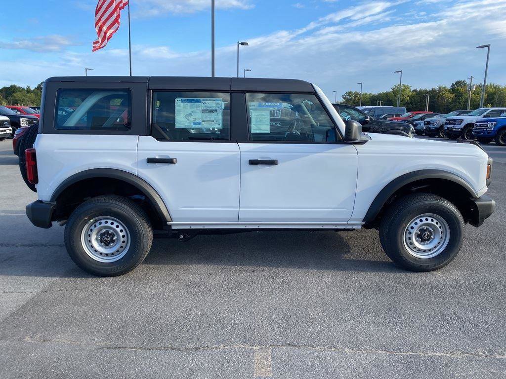 New 2025 Ford Bronco 4-Door AWD/4WD image 16