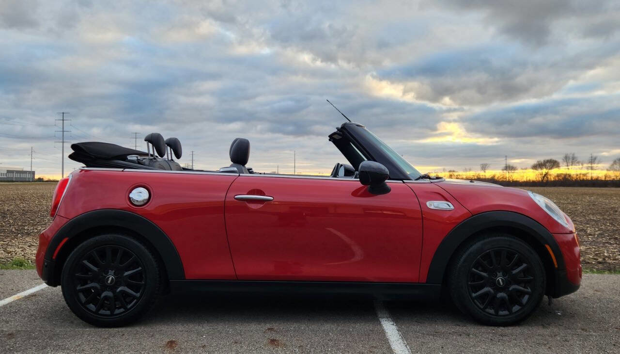Used 2017 MINI Cooper S image 4