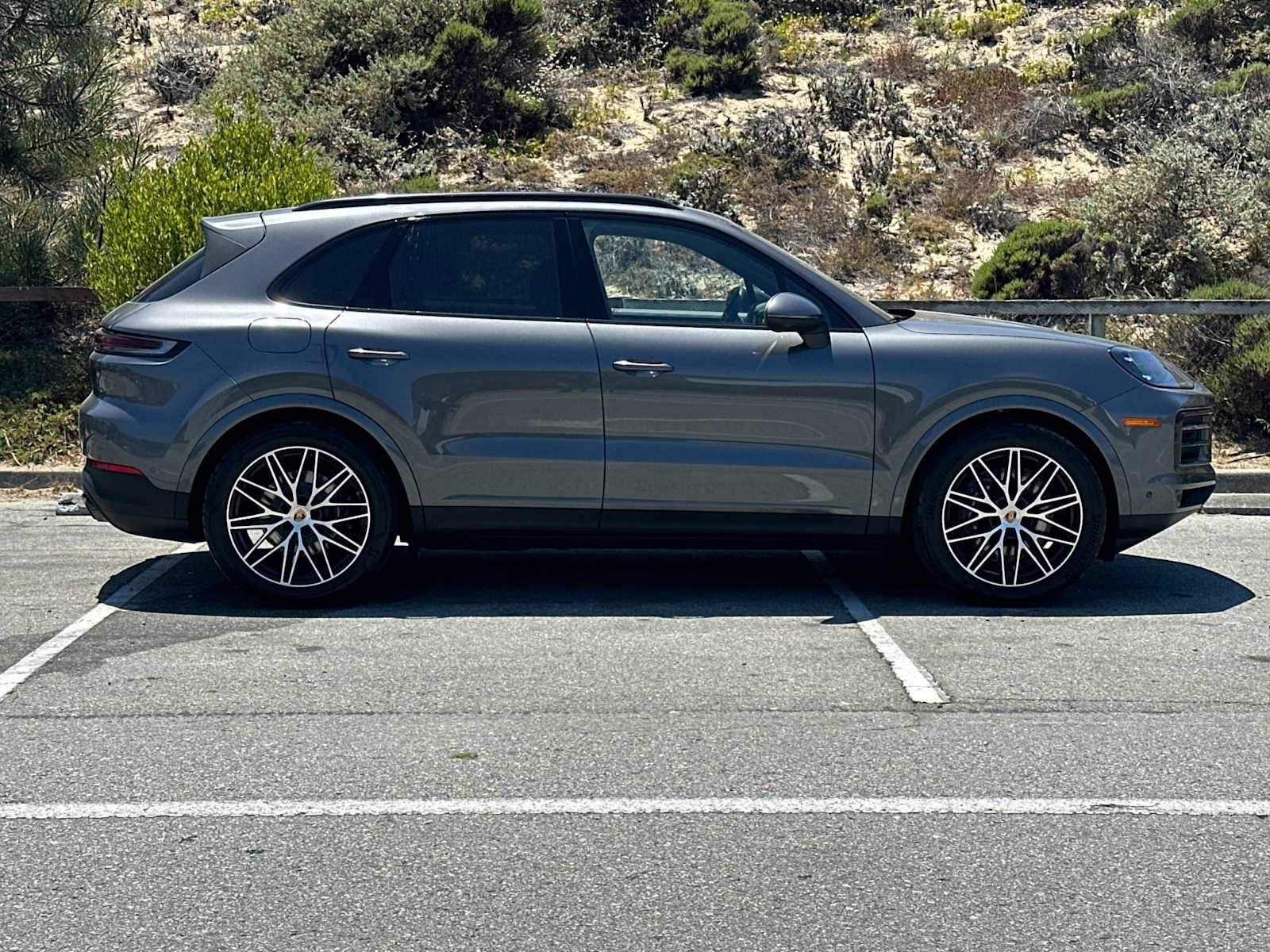 New 2025 Porsche Cayenne image 9