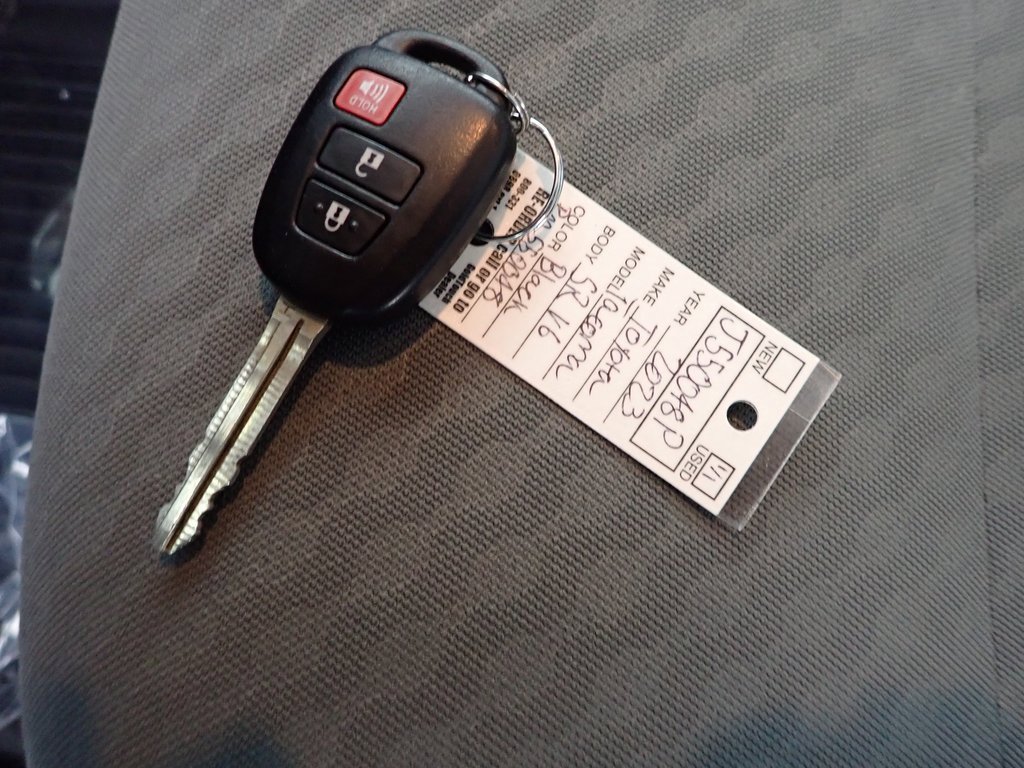 Used 2023 Toyota Tacoma SR image 31