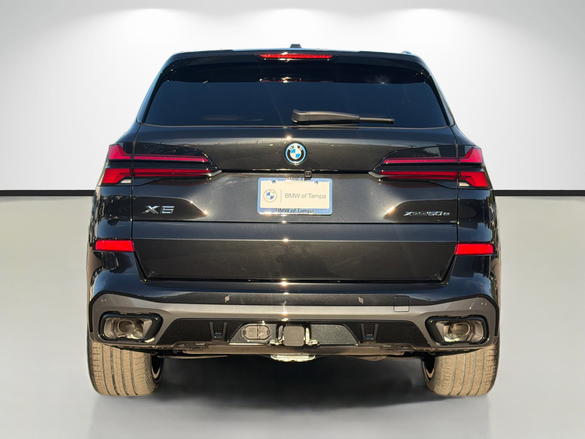 New 2026 BMW X5 xDrive50e w/ Executive Package image 4