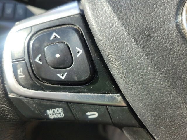 Used 2016 Toyota Camry XLE image 8