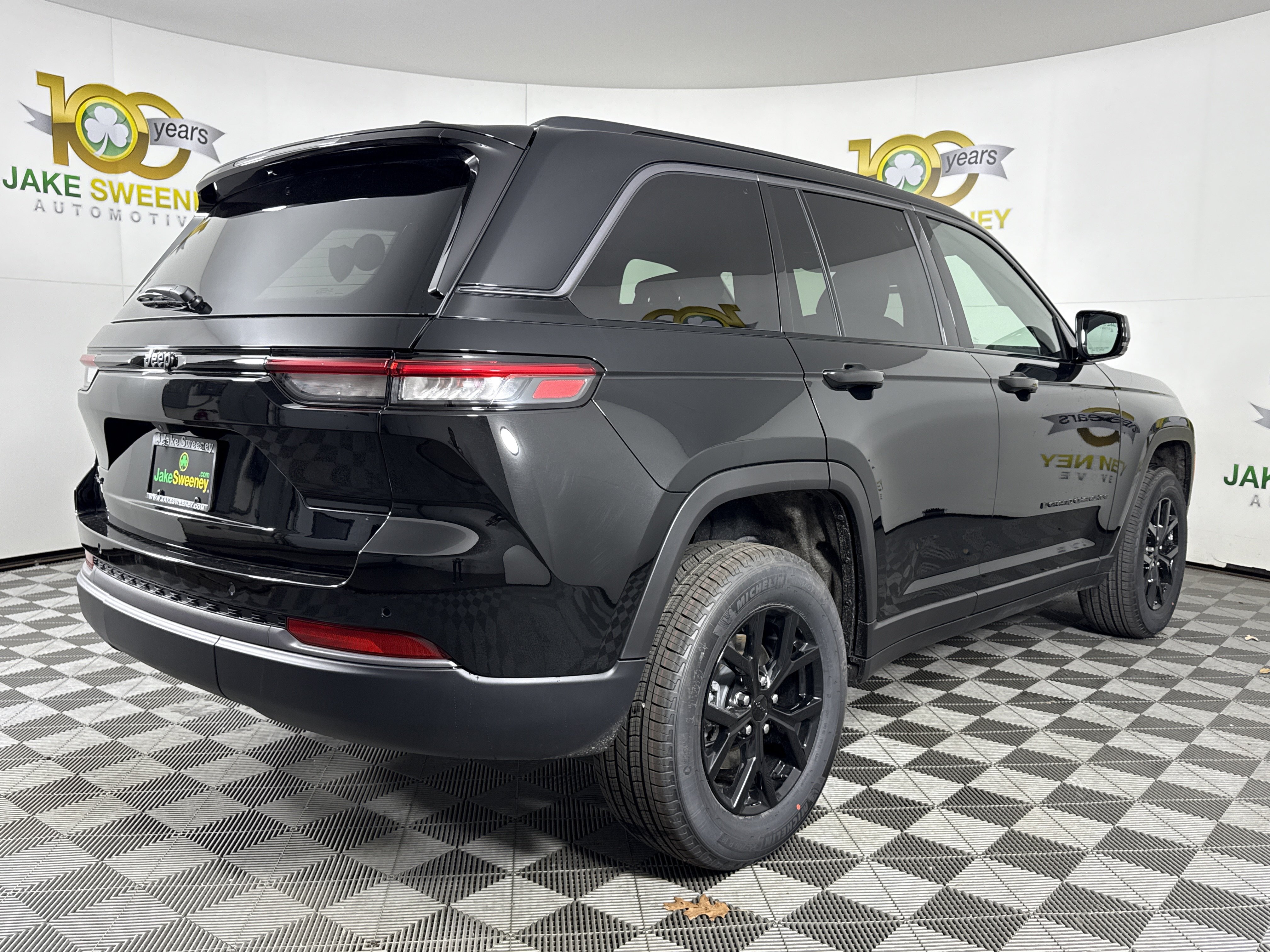 New 2026 Jeep Grand Cherokee Altitude AWD/4WD image 10