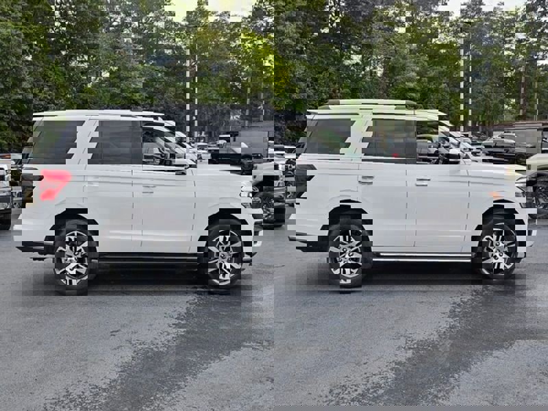 Used 2023 Ford Expedition Limited image 18