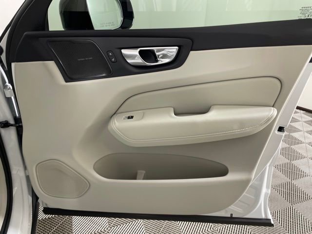 Certified 2024 Volvo XC60 T8 Plus w/ Protection Package image 38
