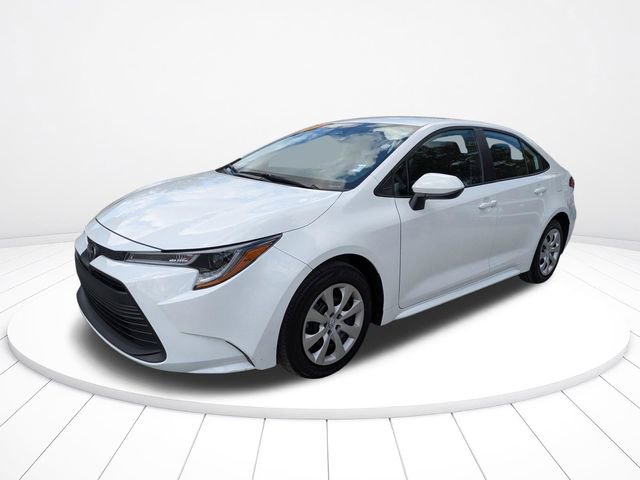 Used 2025 Toyota Corolla LE image 8