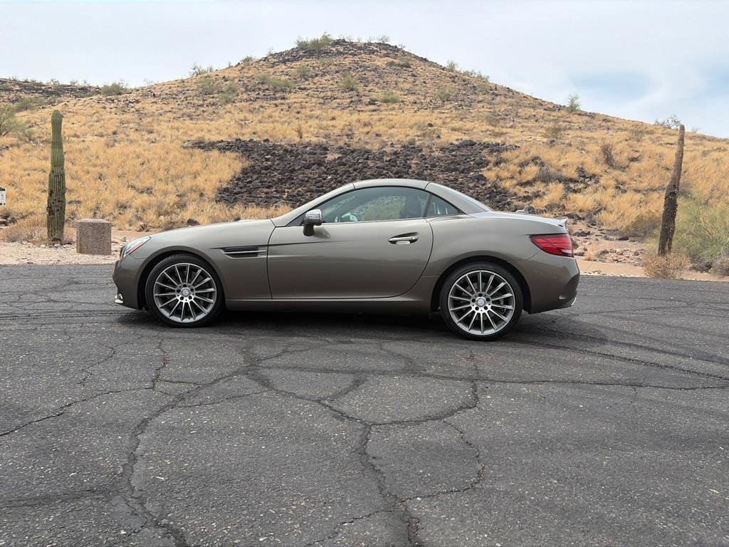 Used 2017 Mercedes-Benz SLC 300 image 8