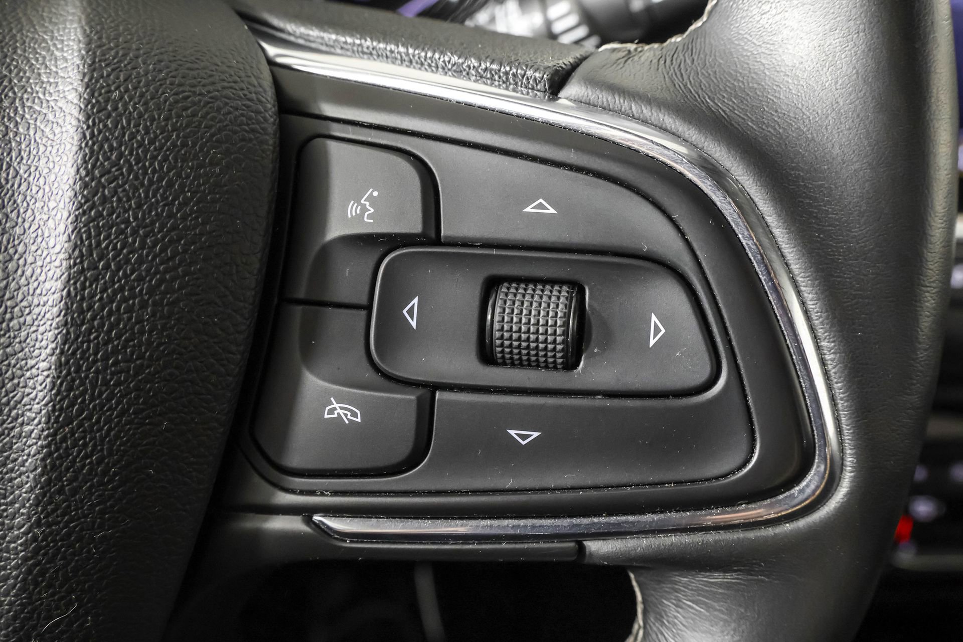 Used 2023 Buick Encore GX Select w/ Safety Package II AWD/4WD image 27