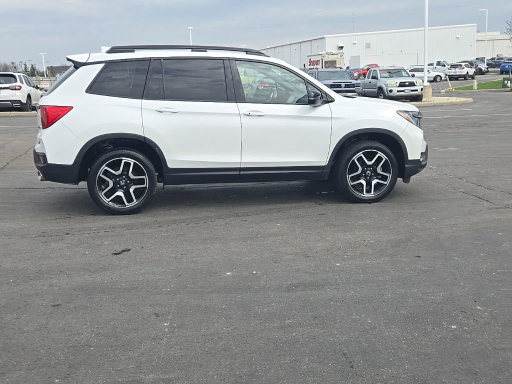 Used 2023 Honda Passport Elite image 9