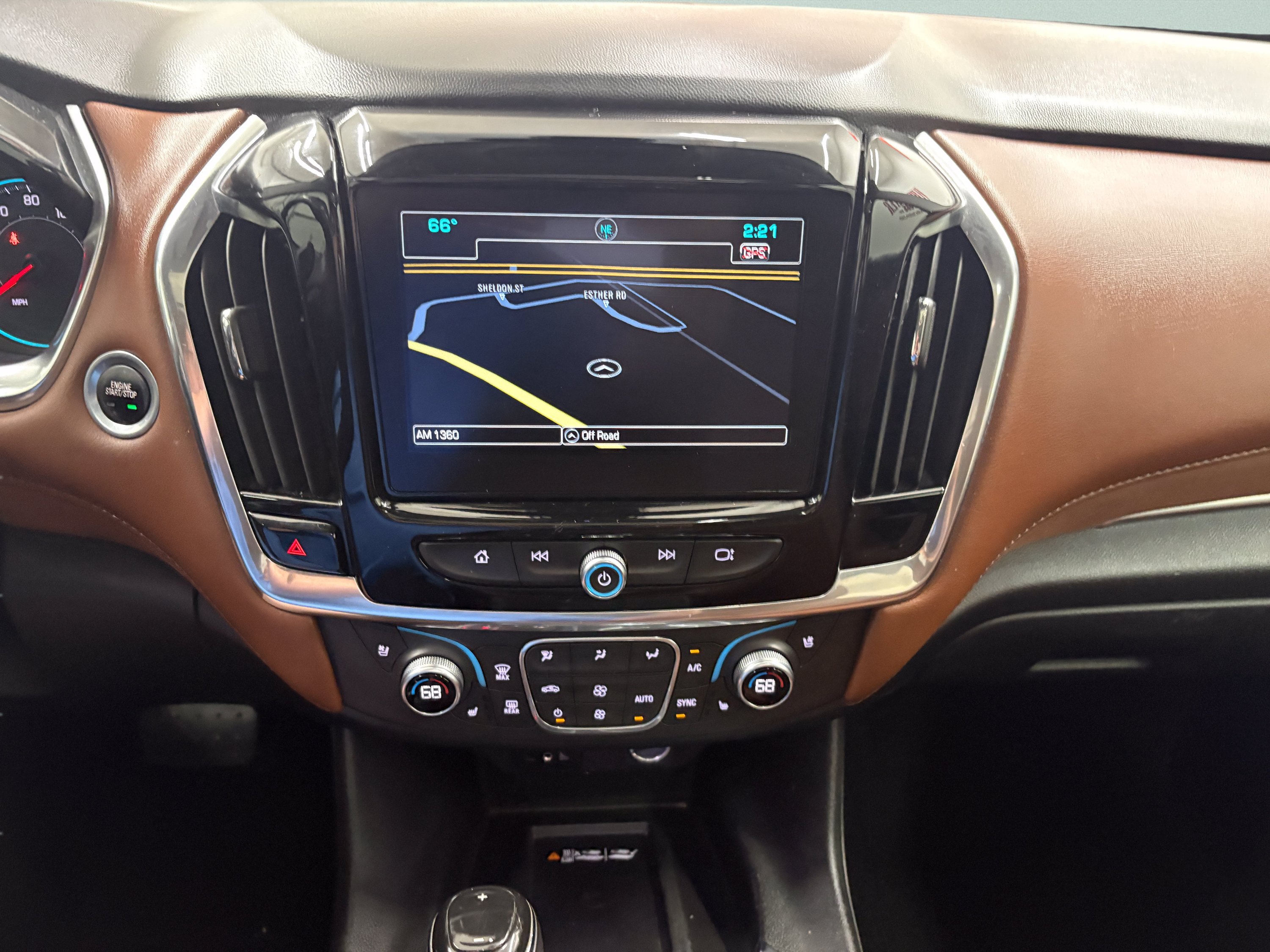 Used 2018 Chevrolet Traverse High Country AWD/4WD image 16