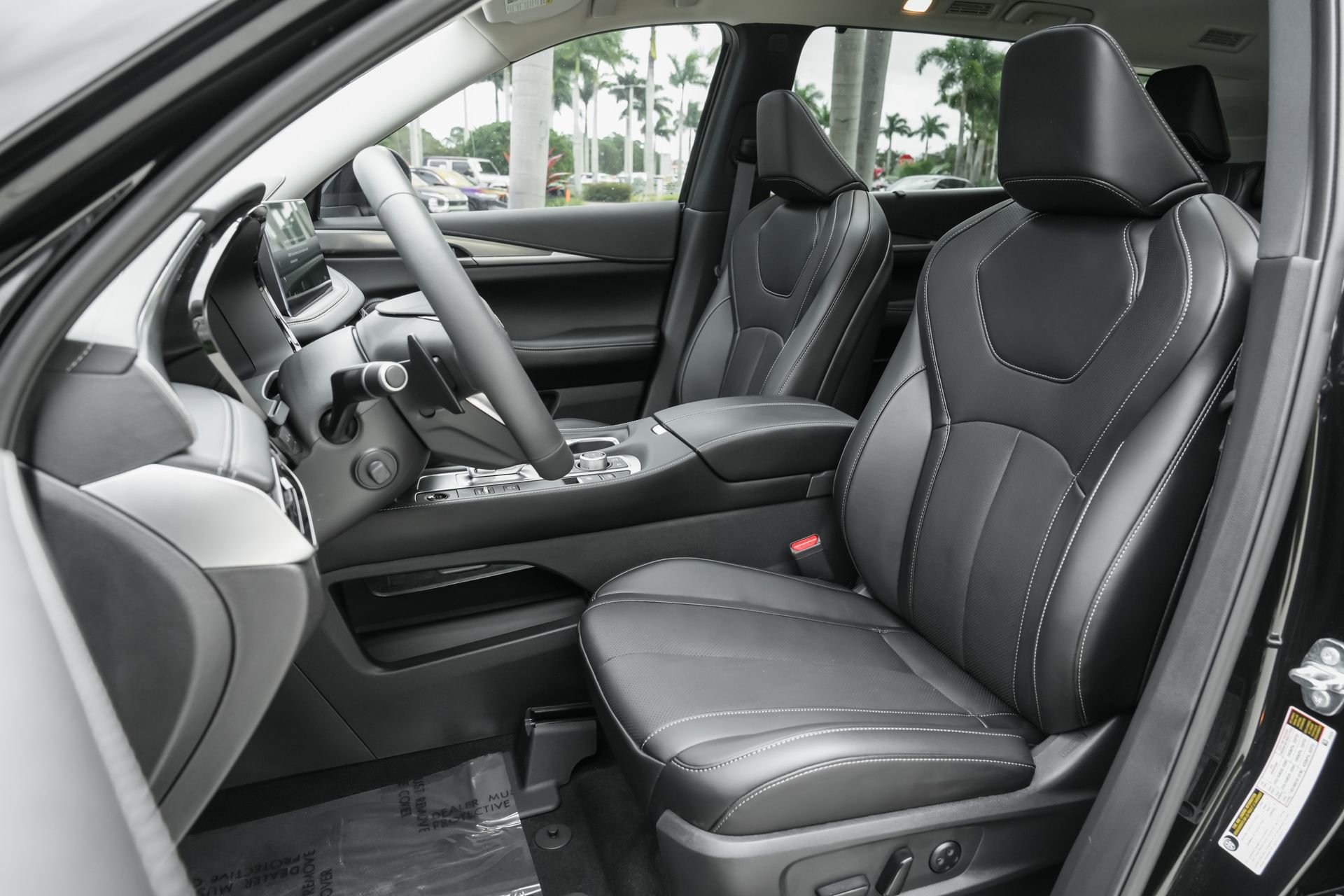 Used 2026 INFINITI QX60 Luxe w/ Cargo Package image 7