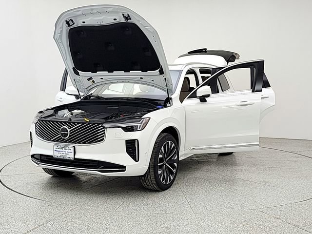 New 2026 Volvo XC90 B5 Plus w/ Protection Package image 9