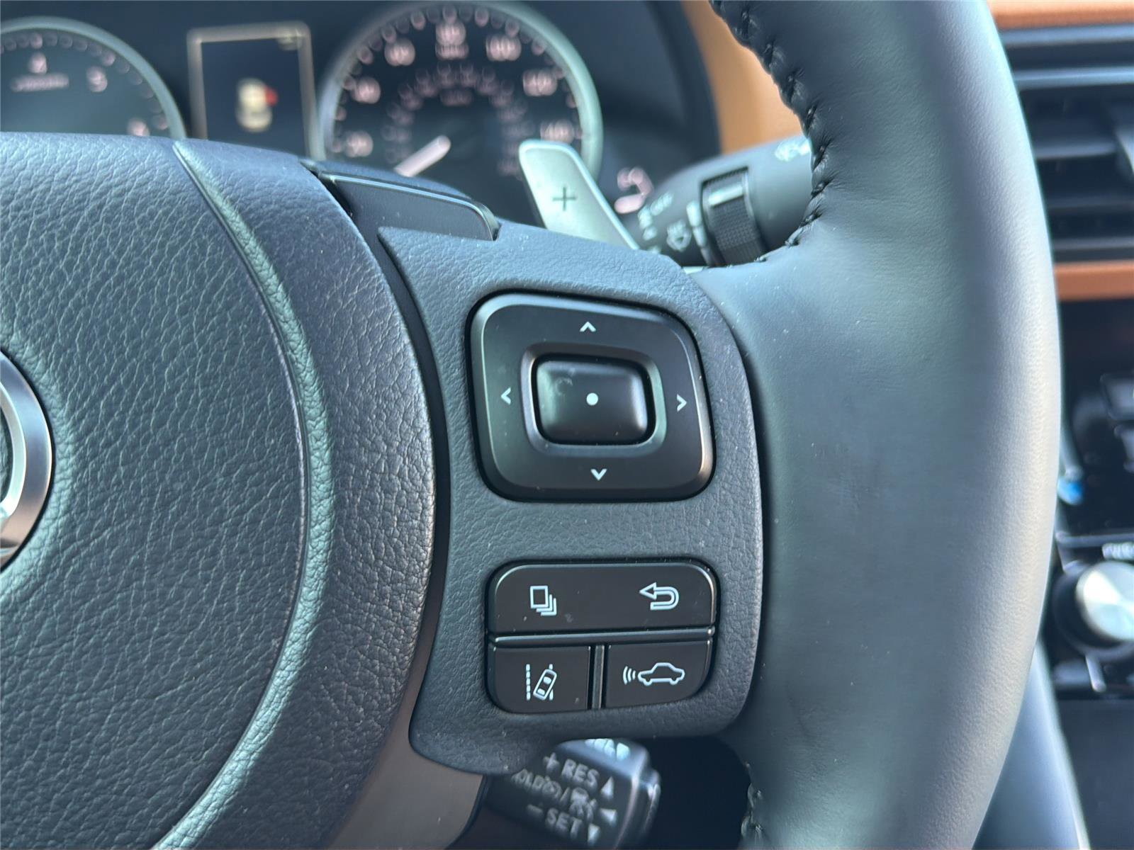 Used 2025 Lexus IS 350 F Sport image 25