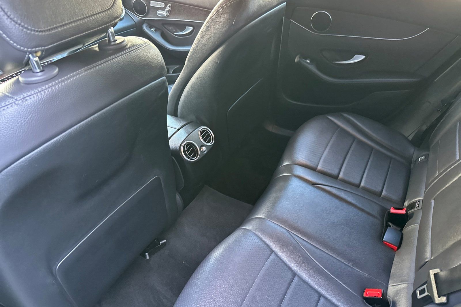 Used 2020 Mercedes-Benz GLC 300 image 14