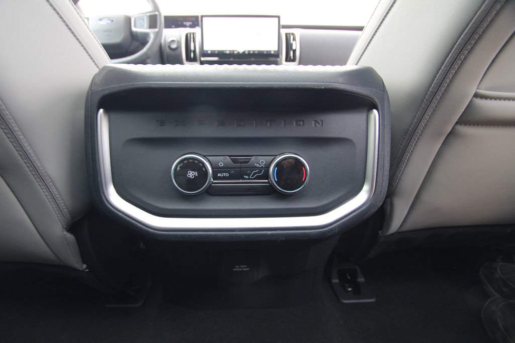 Used 2025 Ford Expedition Active image 47