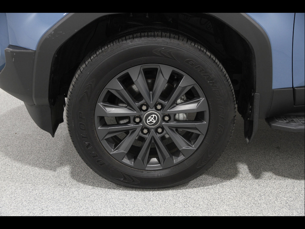 Used 2024 Toyota Land Cruiser w/ Premium Package image 24