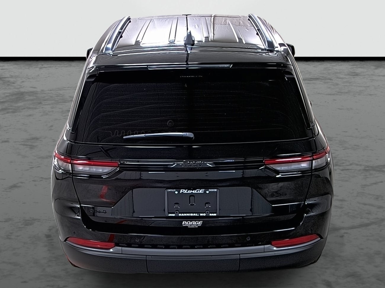 New 2027 Jeep Grand Cherokee Altitude AWD/4WD image 3