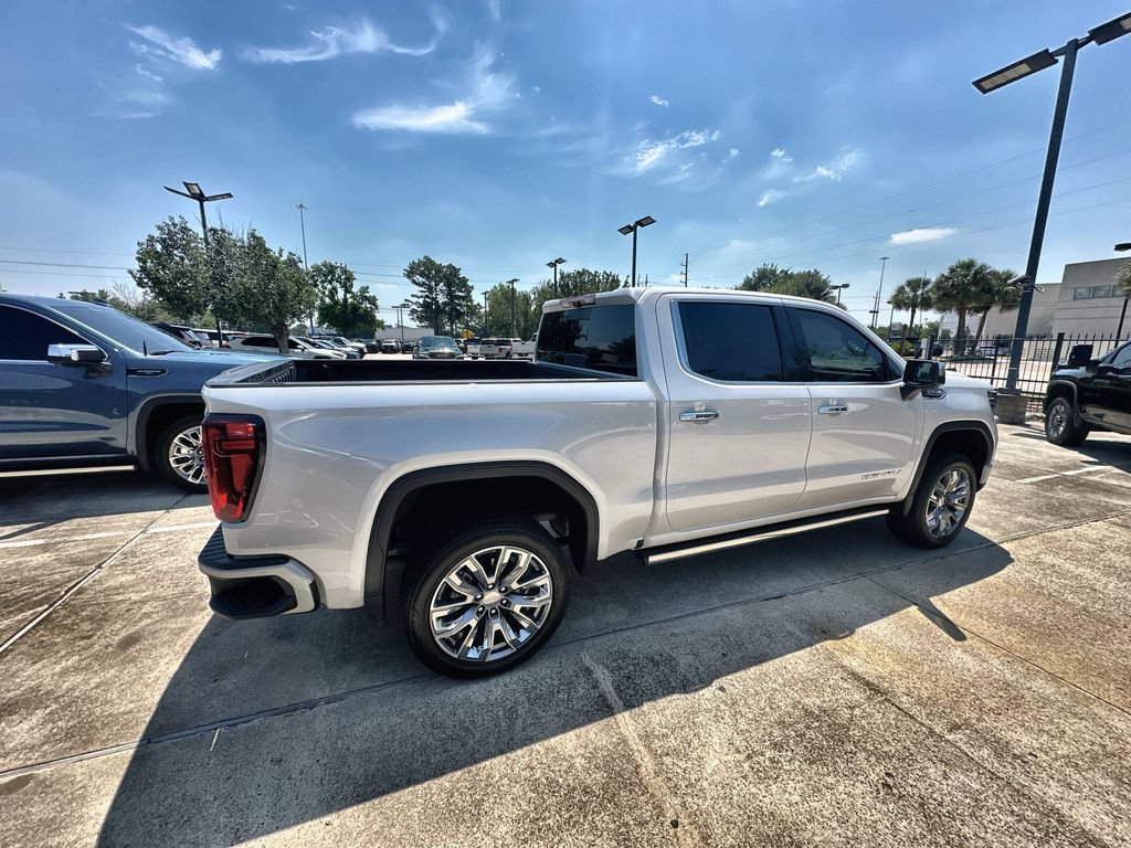 Used 2025 GMC Sierra 1500 Denali w/ Denali Reserve Package AWD/4WD image 11