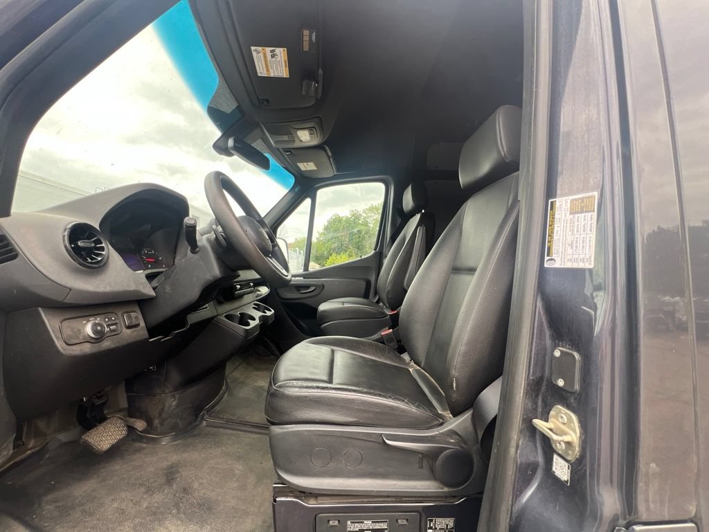 Used 2021 Freightliner Sprinter 2500 AWD/4WD image 28