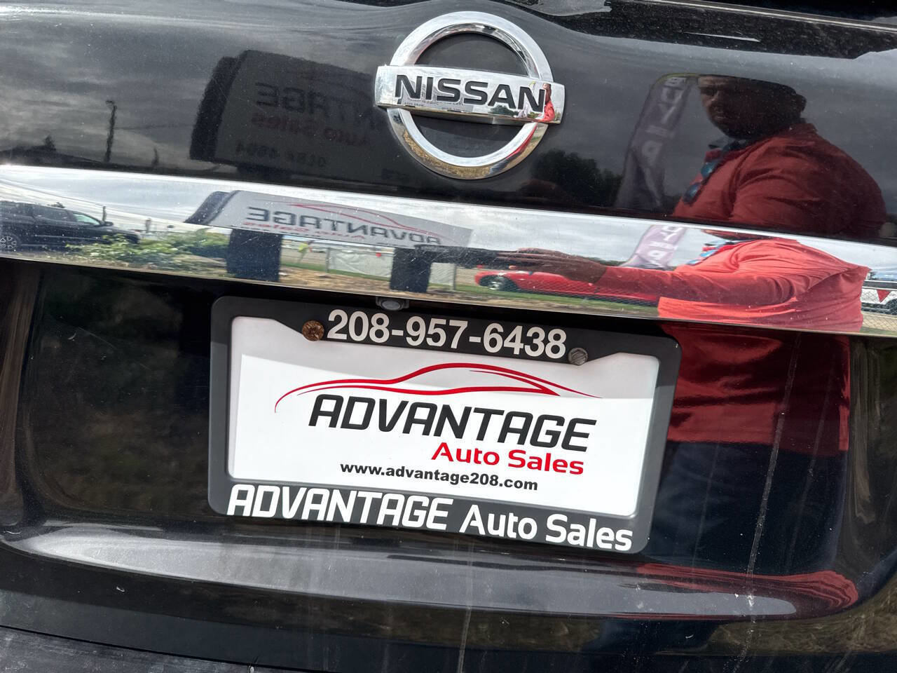 Used 2016 Nissan Pathfinder SV w/ SV Cold Weather Package image 38