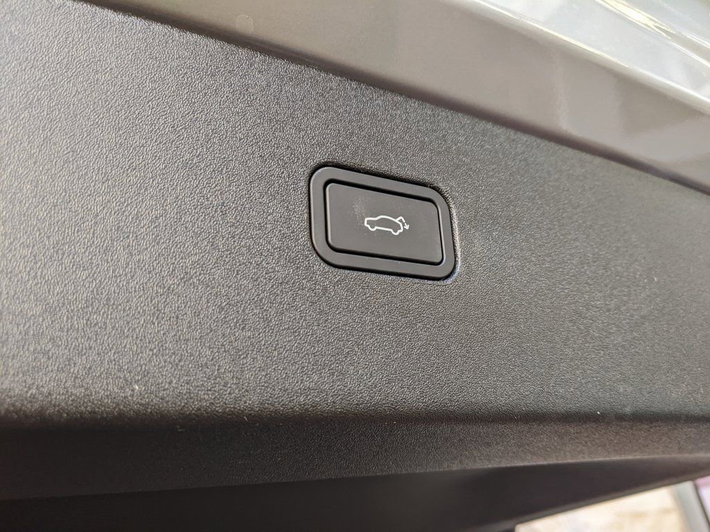 New 2026 Volvo EX30 Cross Country Ultra w/ Protection Package Premier image 29