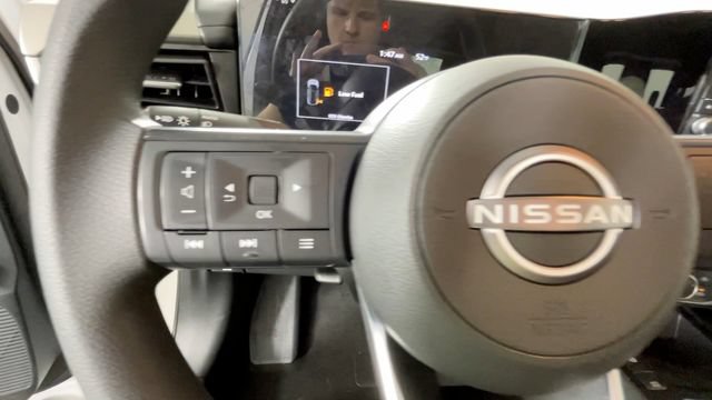 Used 2025 Nissan Kicks S FWD image 22