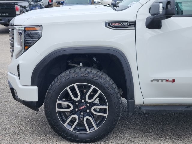 Used 2026 GMC Sierra 1500 AT4 w/ AT4 Premium Package AWD/4WD image 5