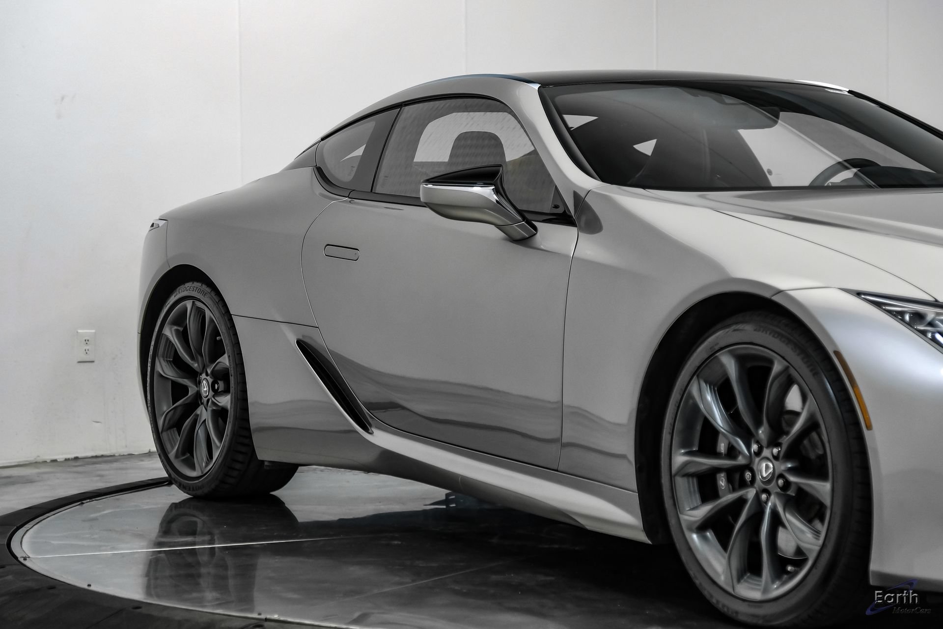 Used 2018 Lexus LC 500 Coupe w/ Performance Package RWD image 26