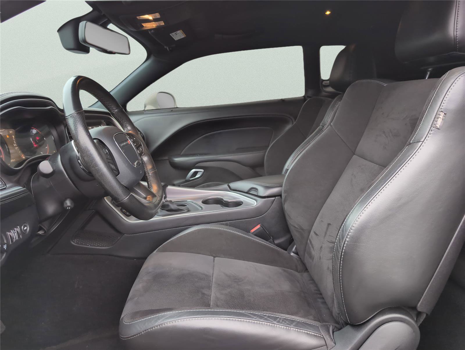 Used 2020 Dodge Challenger R/T w/ Plus Package image 15