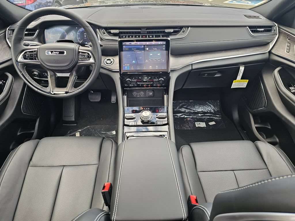 New 2024 Jeep Grand Cherokee L Overland w/ Advanced Protech Group III AWD/4WD image 19