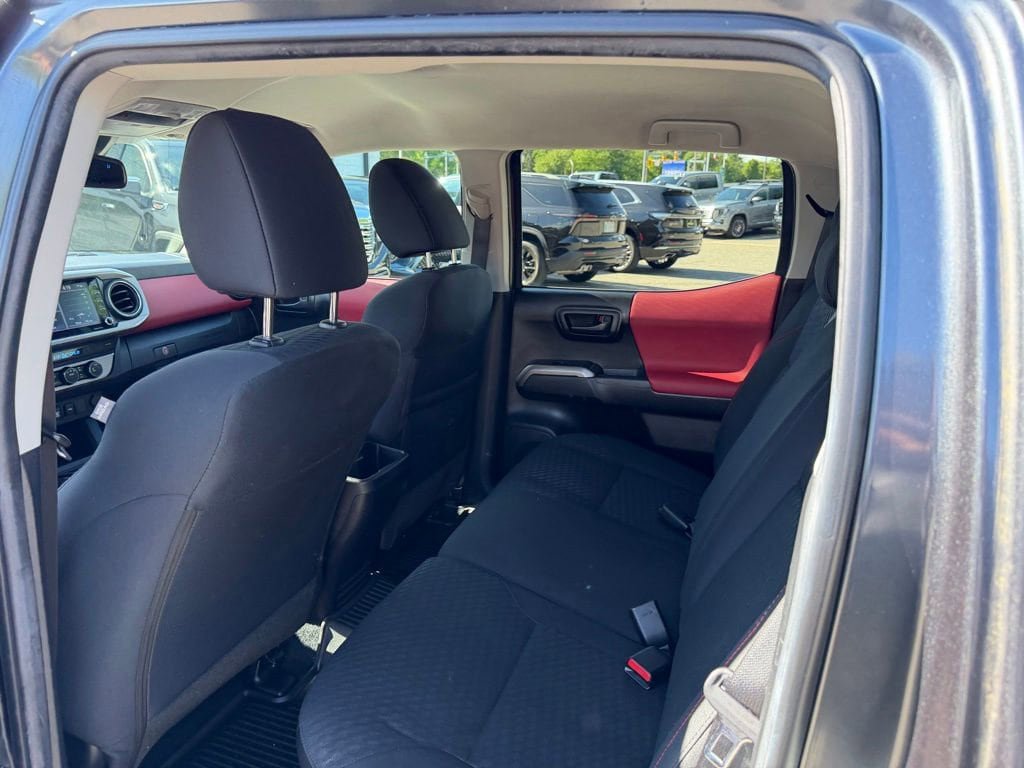 Used 2023 Toyota Tacoma SR5 AWD/4WD image 11