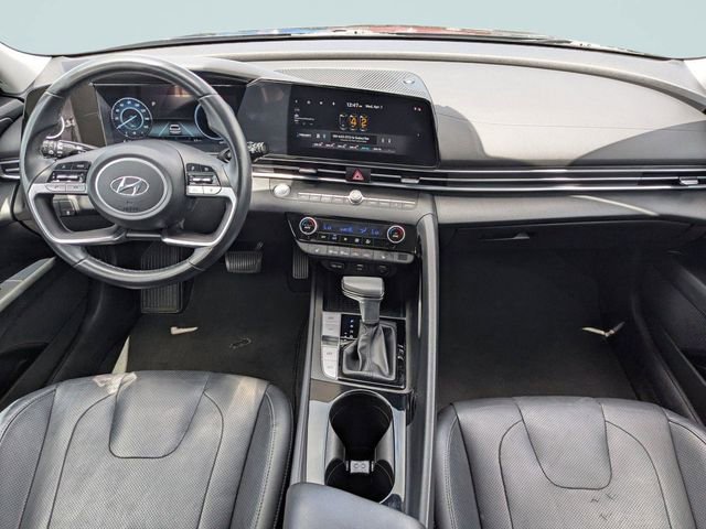 Used 2021 Hyundai Elantra Limited image 13