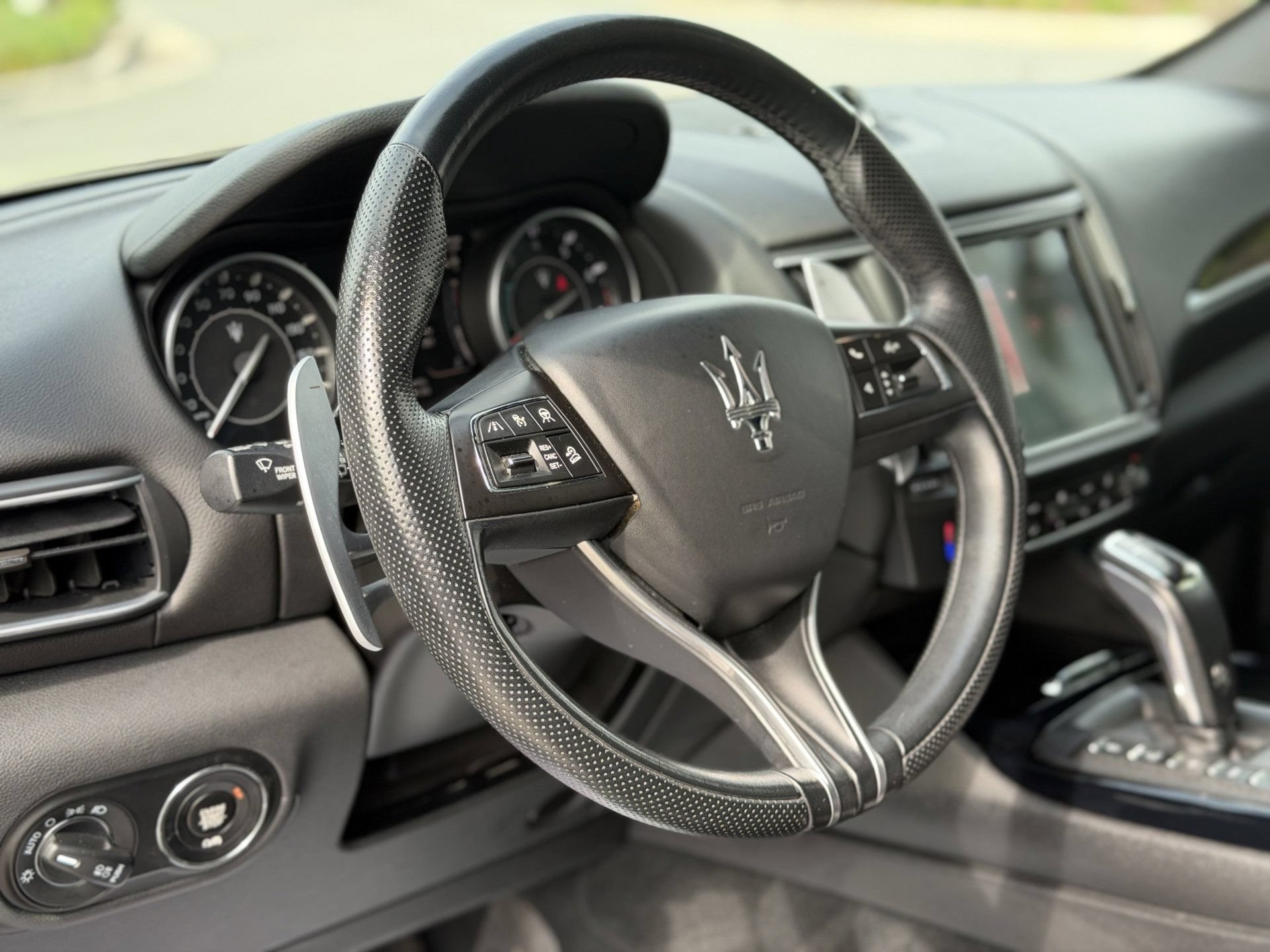 Used 2023 Maserati Levante Modena AWD/4WD image 31
