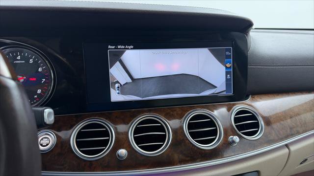 Used 2017 Mercedes-Benz E 300 image 18