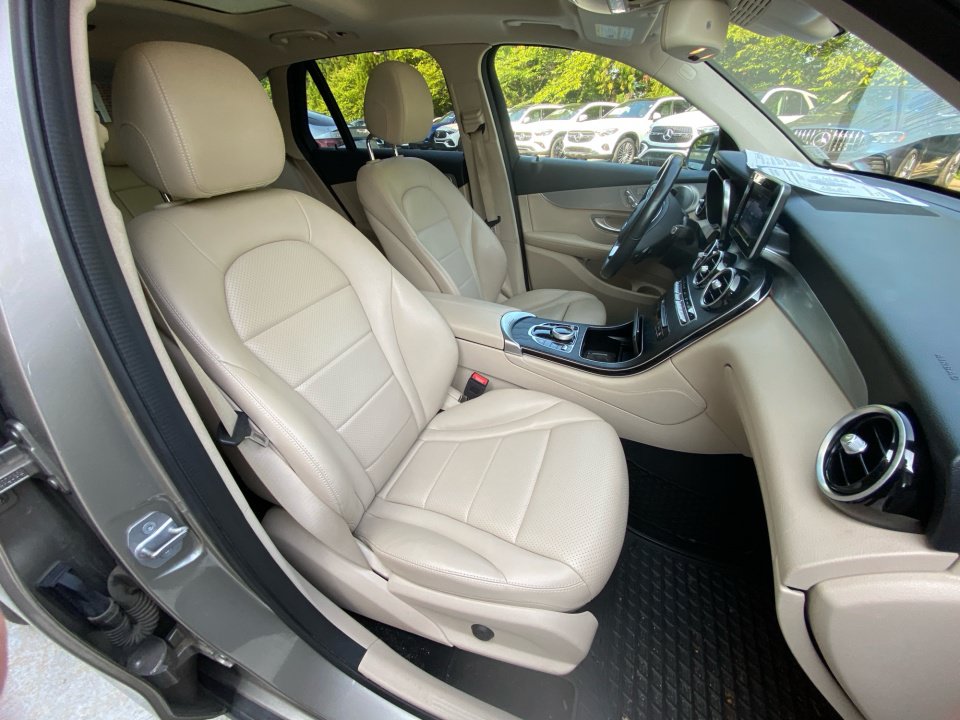 Certified 2019 Mercedes-Benz GLC 300 4MATIC image 28