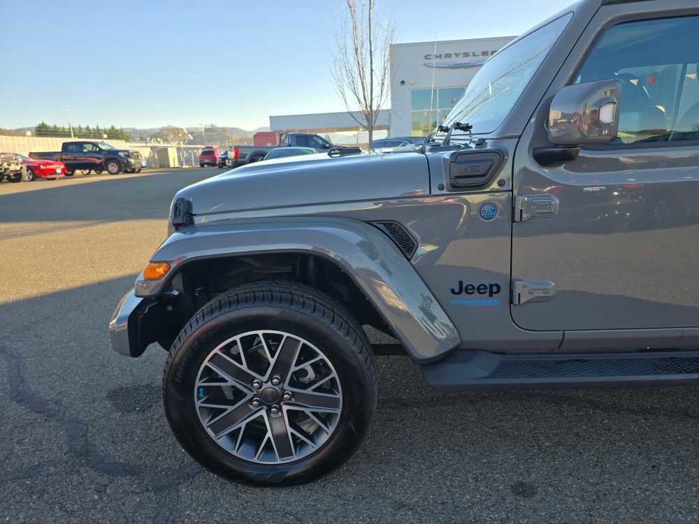 Used 2022 Jeep Wrangler Unlimited Sahara image 18