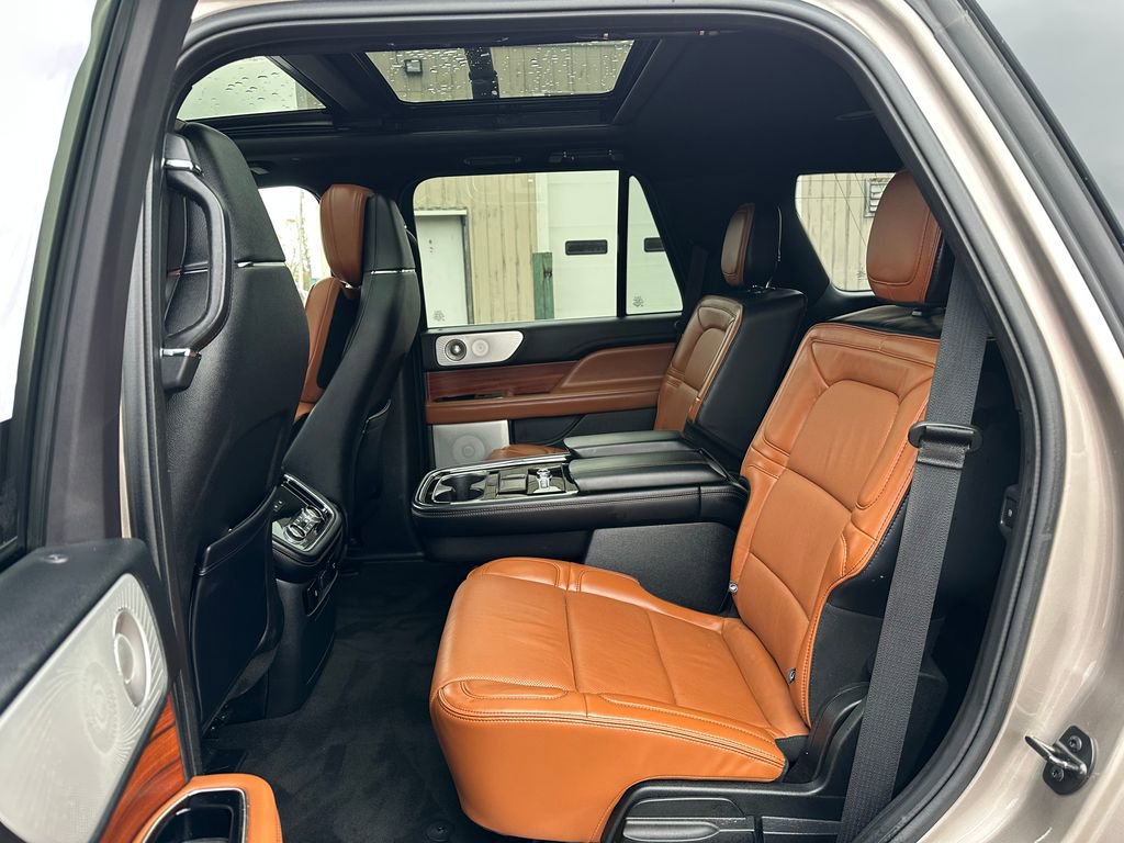 Used 2019 Lincoln Navigator Reserve w/ Cargo Package image 29